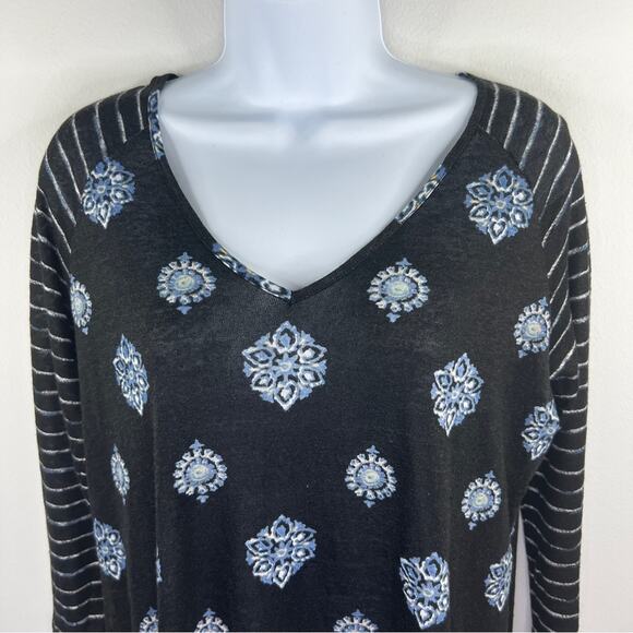 J.Jill Linen Black Medallion Print‎ 3/4 Sleeve Top Size S Raglan Stripe V-Neck - Picture 2 of 10